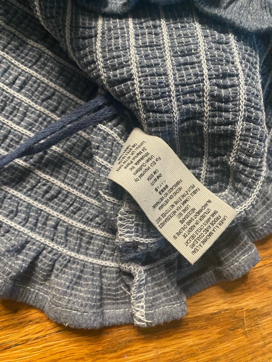 Free People Smocked Crop Top Blue Gray Long Sleeve Boho Size Large - Picture 7 of 9